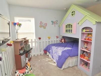Dollshouse themed bedroom